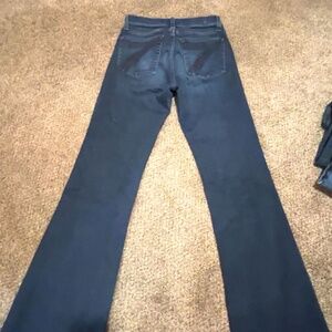 7 for all mankind jeans! there dojos, size 27, with a inseam of 32!